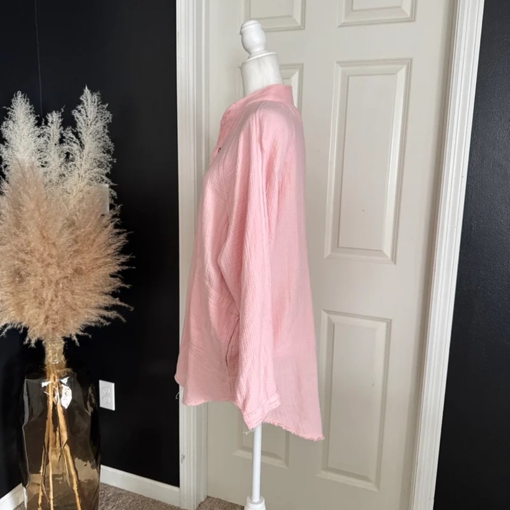 Free People We The Free Summer Daydream Buttondown in Pink size Medium - Picture 8 of 12